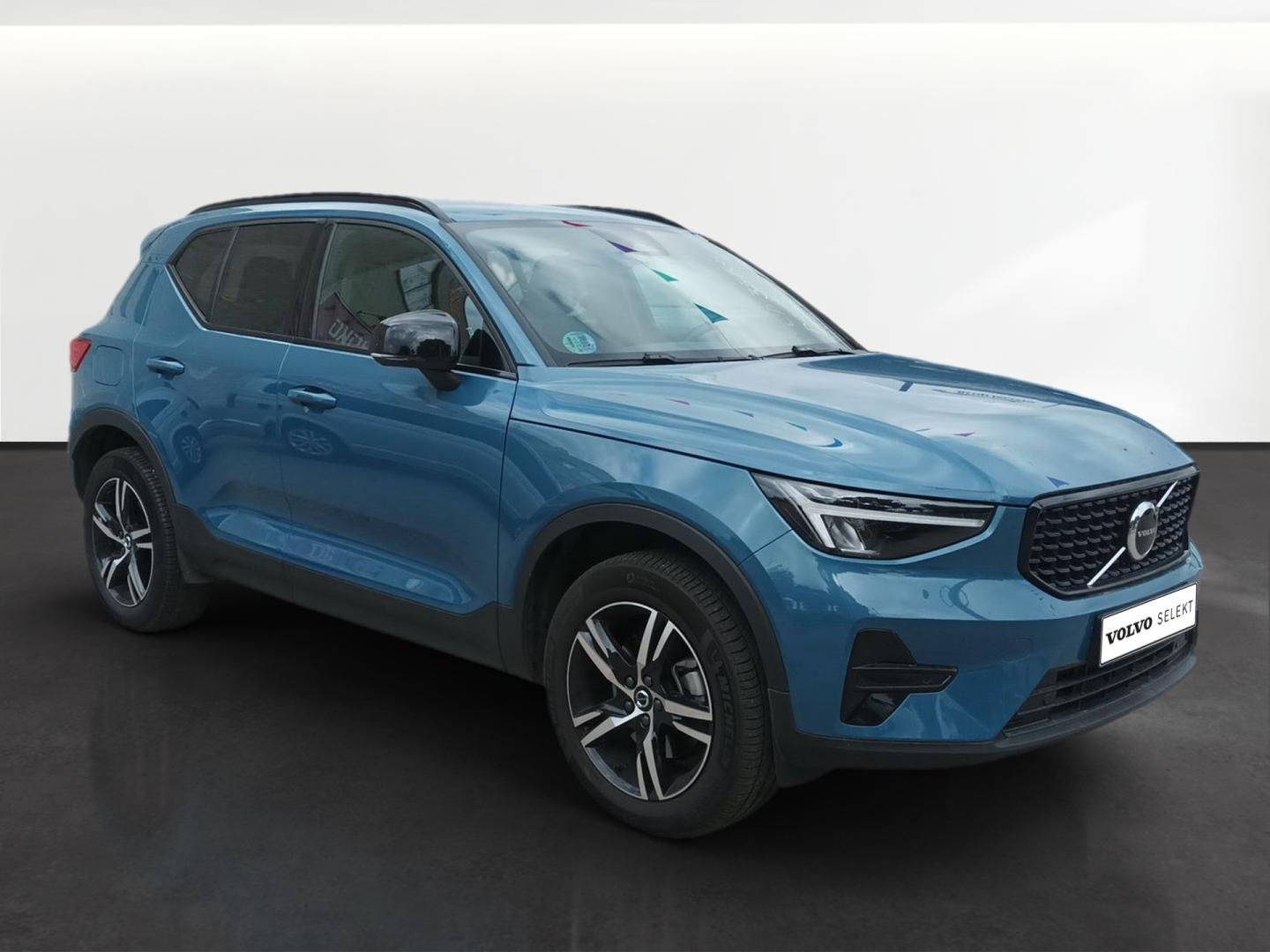 XC40 2.0 B3 PLUS DARK AUTO 163 5P